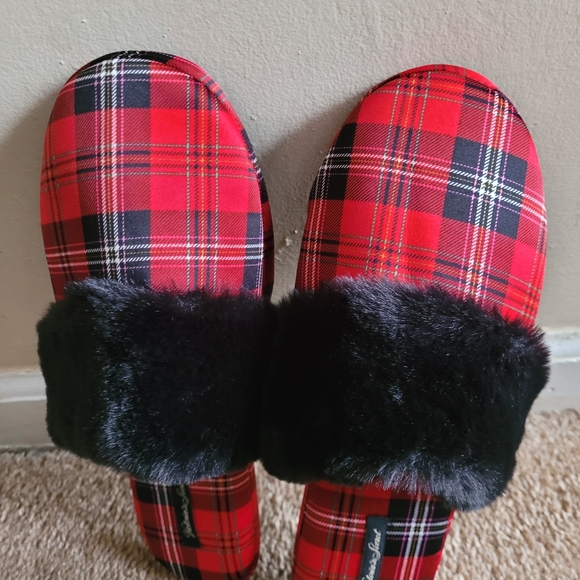 Victoria's Secret Shoes - Victorias secret plaid satin slippers!